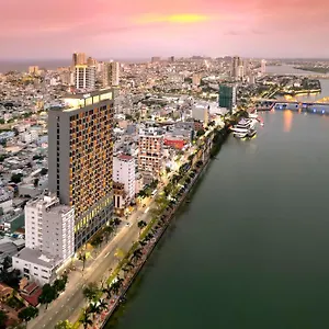 Wink Icon Riverside - Luxury - 24hrs & Rooftop Pool Bar ホテル
