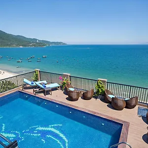 Seashore & Da Nang