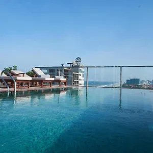 Sofiana My Khe & Spa- Rooftop Pool Bar Da Nang